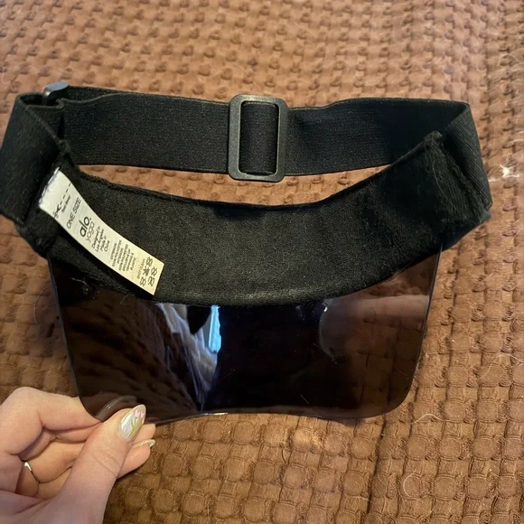 ALO Yoga Airlift Solar Visor Black‎